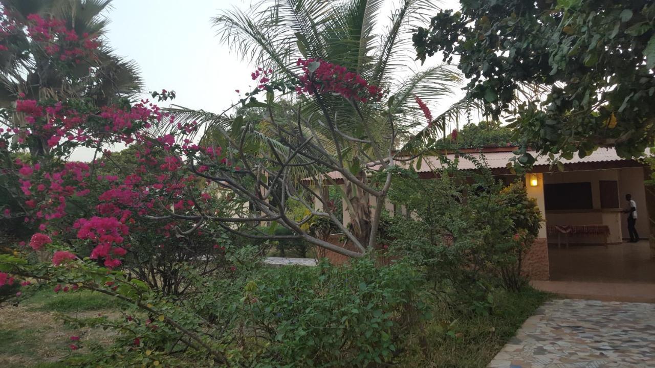Yuna Village Garden Resort Tubaya Esterno foto